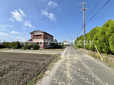 【前面道路含む現地写真】 | 磐田市刑部島　平屋中古住宅 | 前面道路含む現地写真です