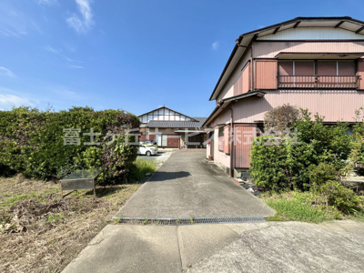 【駐車場】 | 磐田市刑部島　平屋中古住宅 | 5台以上駐車可能
