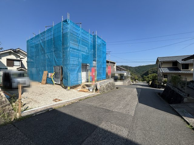 新築戸建　　伴西４丁目の前面道路含む現地写真