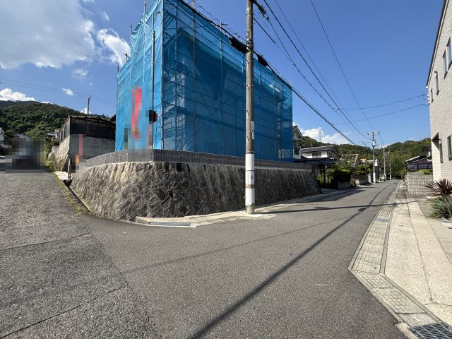 新築戸建　　伴西４丁目の前面道路含む現地写真