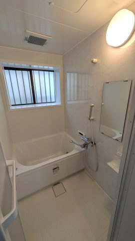 川口町ハウスの浴室