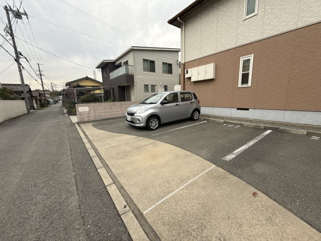 クラヴィエ花水木Ⅱの駐車場