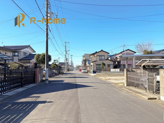 取手市宮和田14期　新築戸建て　2号棟の前面道路含む現地写真|『今から見たい！』大歓迎です♪
お気軽にＲ－ｈomeまでお問い合わせください。