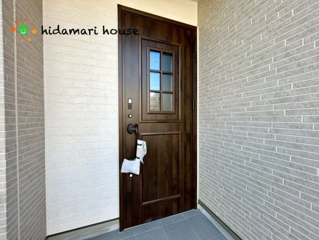 北本市宮内2期　新築戸建　ハートフルCの玄関