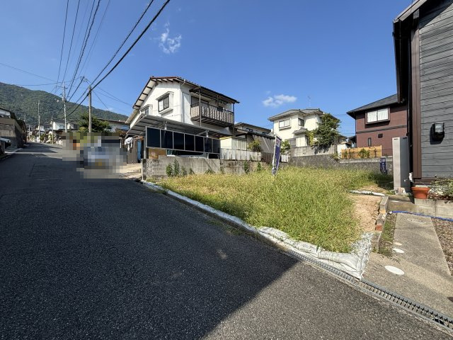 売土地　長楽寺1丁目の前面道路含む現地写真