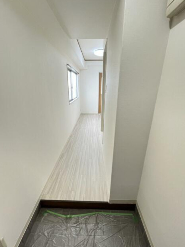 WITH ROSE元町の玄関