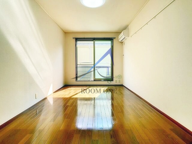 メゾン　ド　ルフレの居間・リビング|洋室のお部屋です。