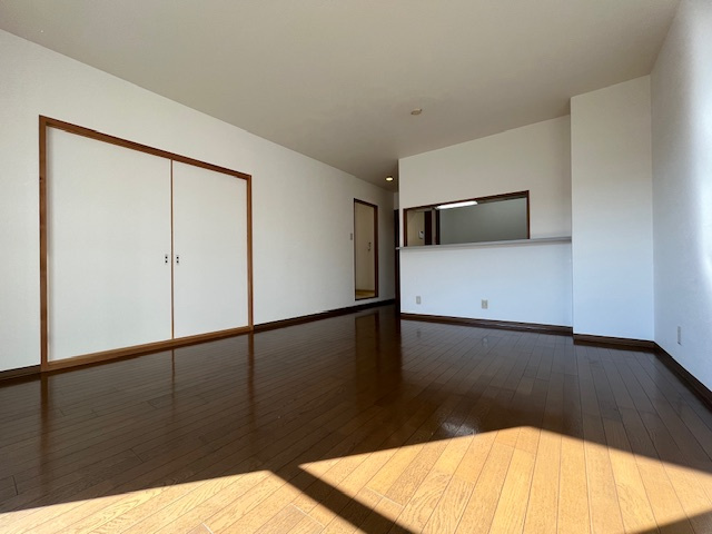 レジデンス赤阪の居間・リビング