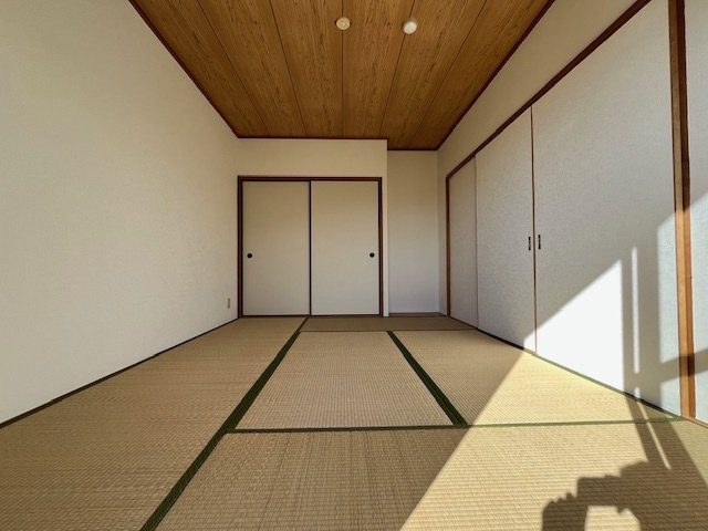 レジデンス赤阪の和室