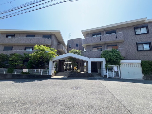 レジデンス赤阪のエントランス