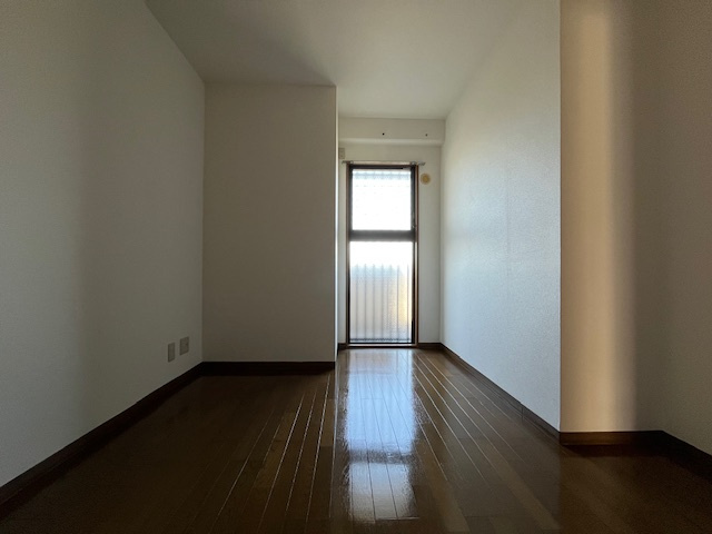 レジデンス赤阪の洋室