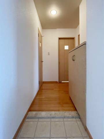 オーパス西新の玄関