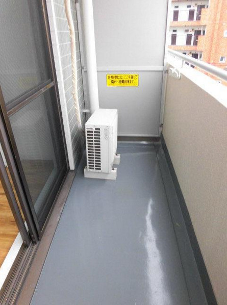 【バルコニー】