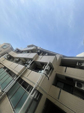 日神パレス西新宿の外観|おしゃれな外観です