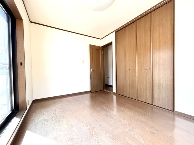 中古住宅　粟野東1丁目の洋室