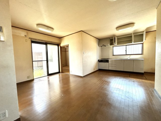 中古住宅　粟野東1丁目の玄関