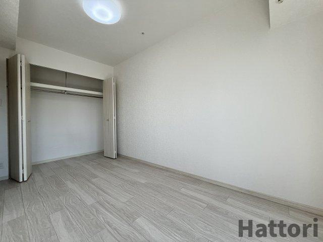 ORSUS新大阪（旧プレジオ新大阪ROUGE）の居間・リビング