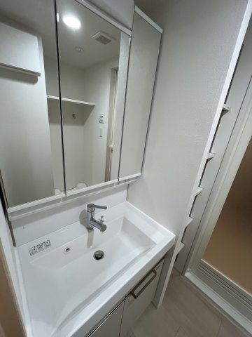OAKLANCE錦糸町の洗面所