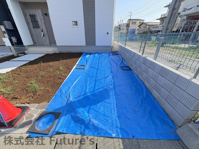 三郷市高州1丁目　新築戸建　全2棟　1号棟の駐車場|車庫2台目対応可能！EVコンセント付