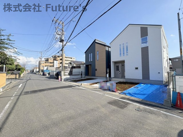 三郷市高州1丁目　新築戸建　全2棟　1号棟の前面道路含む現地写真|前面道路含む現地写真です。