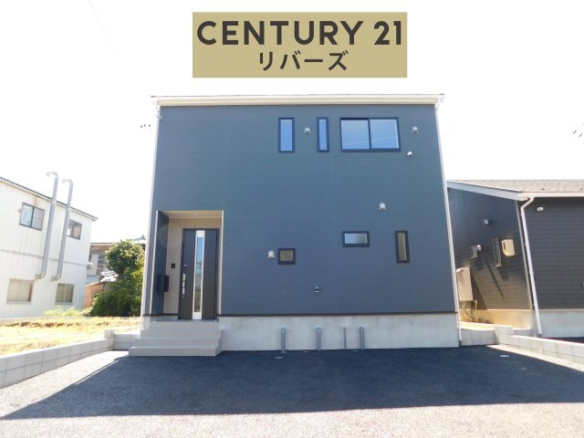 稲沢市平和町西光坊大門北の新築一戸建の外観|◇２号棟◇　　新価格！！いつでも見学出来ます♪（お問合せ当日、平日、水曜、夜間でもＯＫ）　駐車並列３台ＯＫ！　南に広めの庭付き！！　耐震＋制震の地震に強い安心な家♪　防犯カメラ搭載！