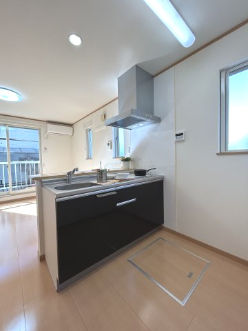 ソーグラスのキッチン|IHコンロ（2口）付き