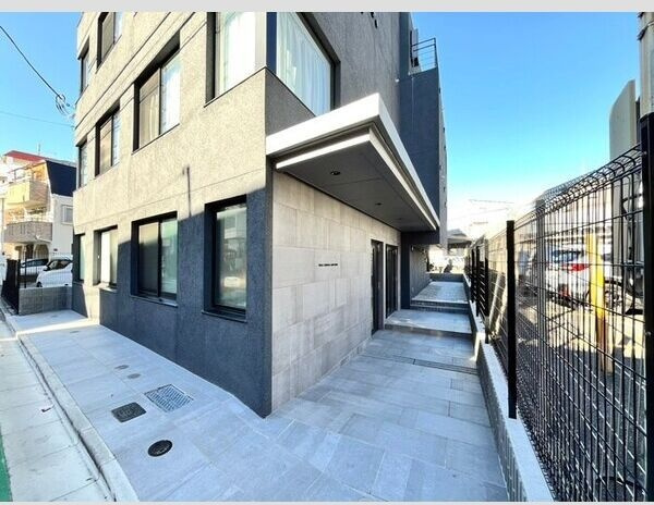 PREAS志村三丁目のエントランス