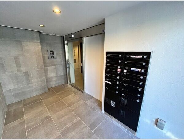 PREAS志村三丁目のエントランス