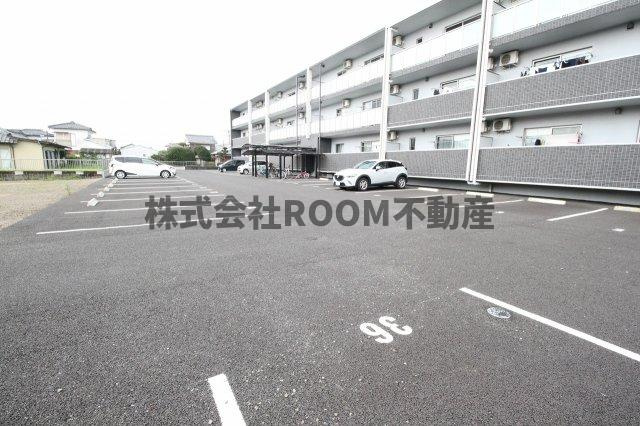 都原グランテラスの駐車場|カースペースがあります