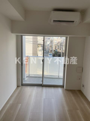 【居間・リビング】 | ｅｃｕｍｅ川崎 | こちらの居間で趣味の時間をお楽しみください