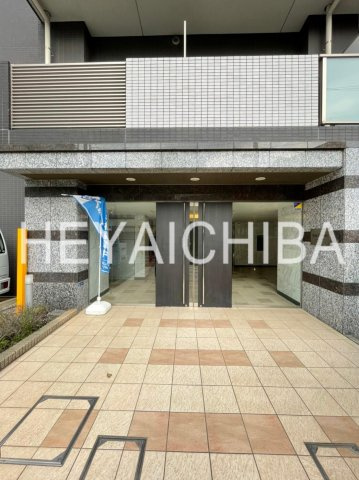 シュールフローレのエントランス