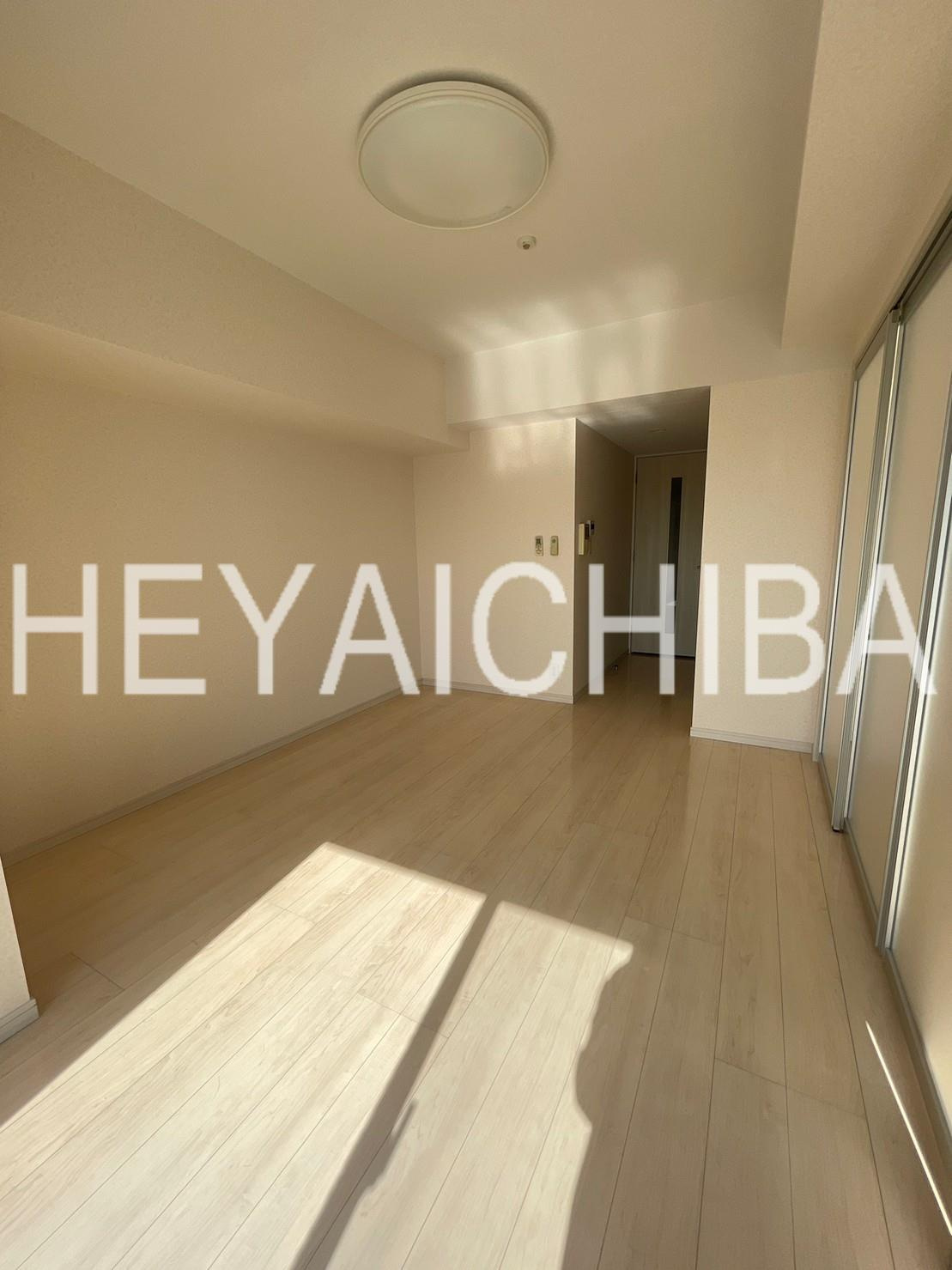 シュールフローレの居間・リビング