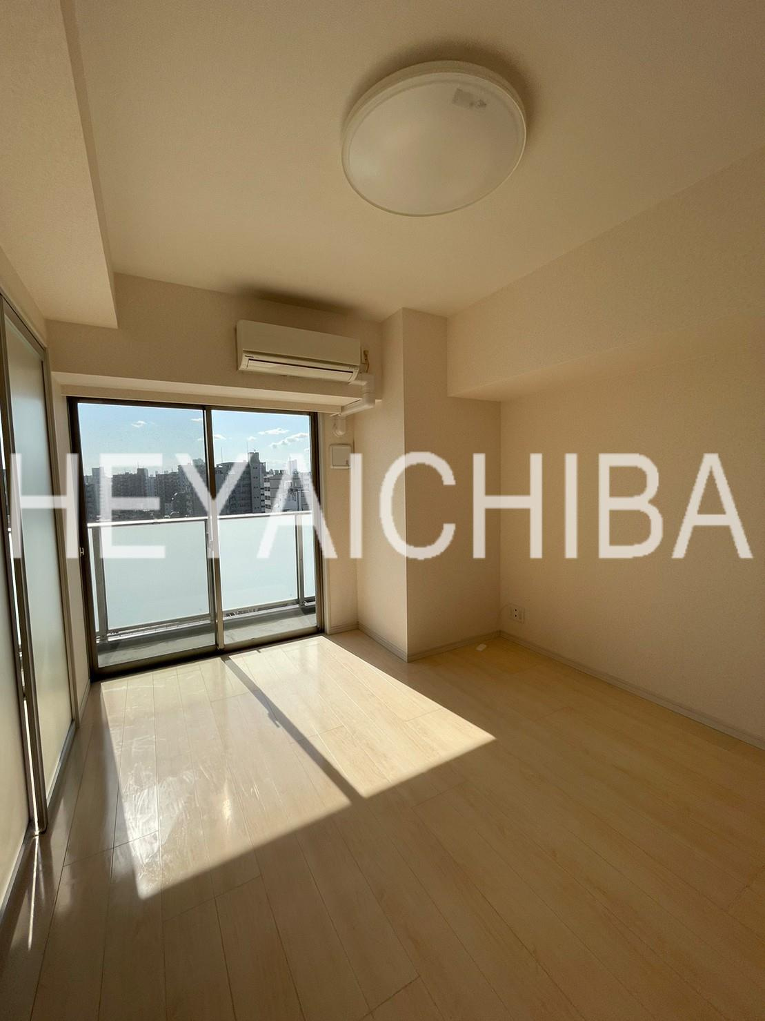 シュールフローレの居間・リビング