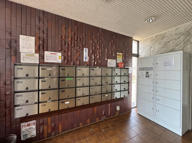 カワデンハイツⅢのエントランス