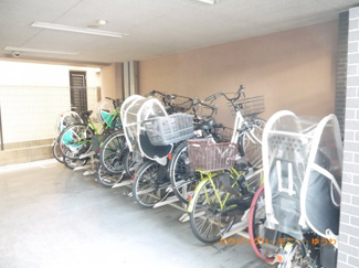 【その他共用部分】 | 建物内に便利な駐輪場があります。
