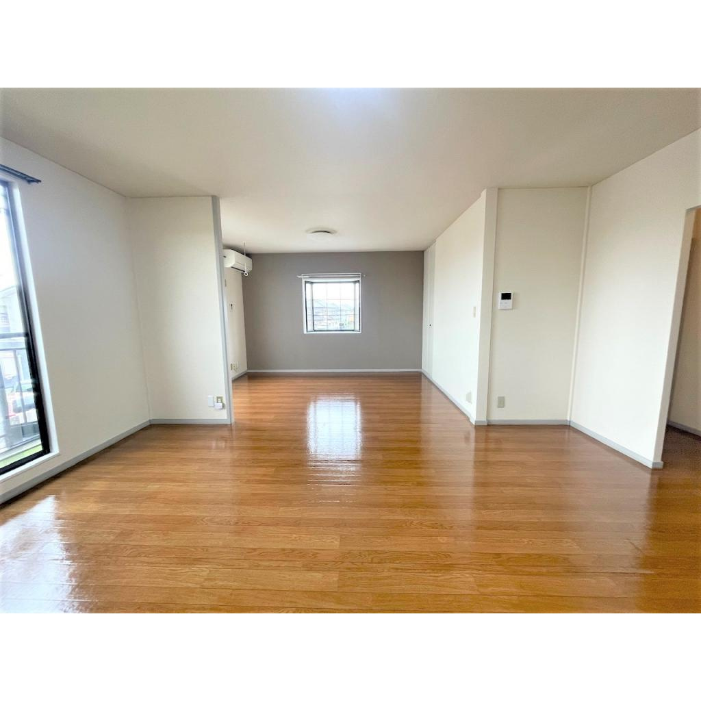 サンビレッジアヴェニューCの居間・リビング|※写真は202のもの