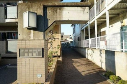 ポポラーレ壱番館のエントランス