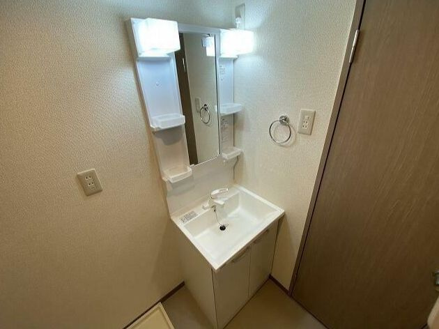 ポポラーレ壱番館の独立洗面台