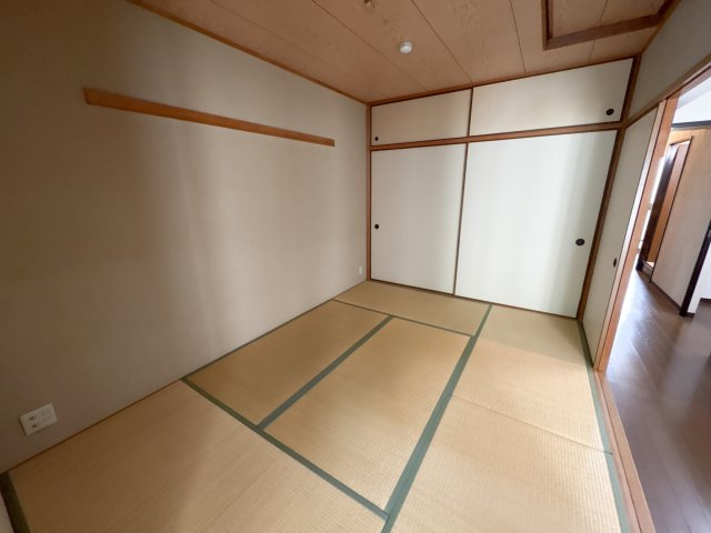 ネオハイツ富雄の和室