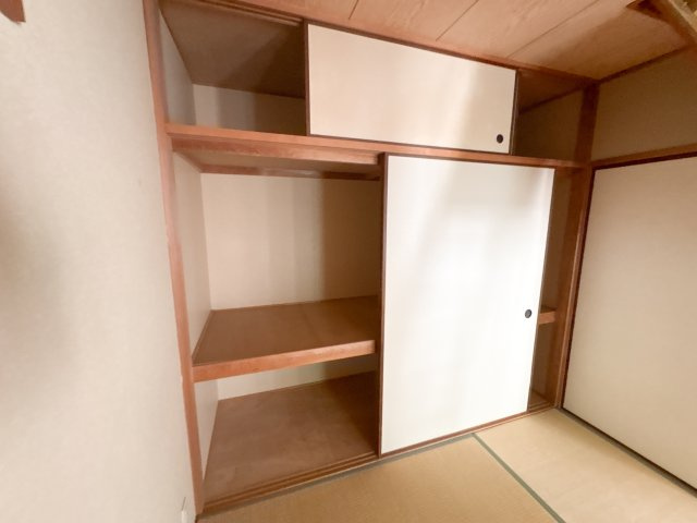 ネオハイツ富雄の収納