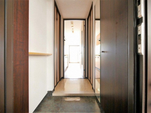 アーバンフラッツ西中島の玄関