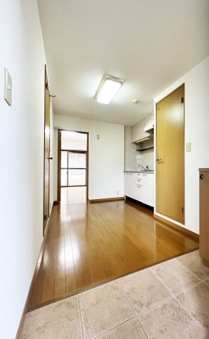 ファミール西町の居間・リビング