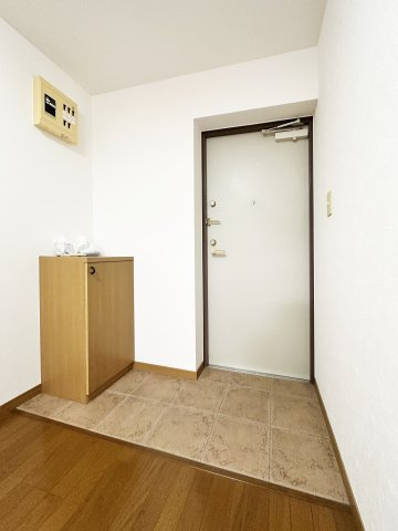 ファミール西町の玄関