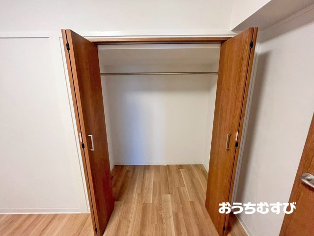 守山区森孝西住宅1号棟 8階の収納