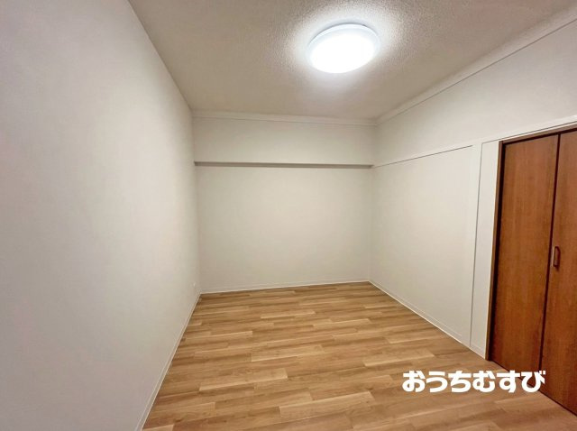 守山区森孝西住宅1号棟 8階の収納