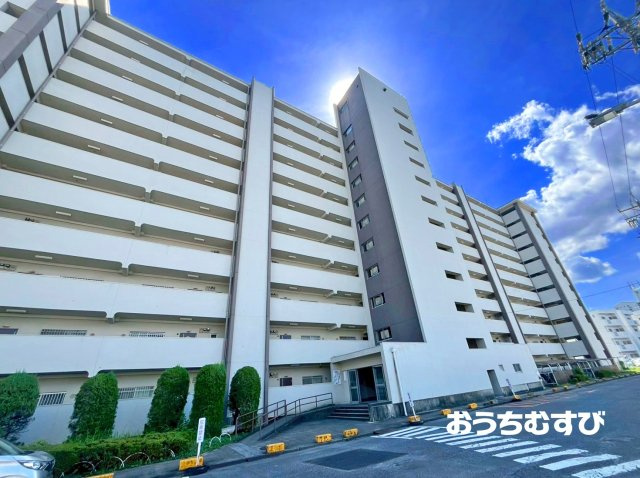 守山区森孝西住宅1号棟 8階の外観