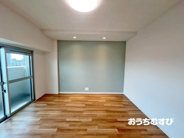 守山区森孝西住宅1号棟 8階の居間・リビング