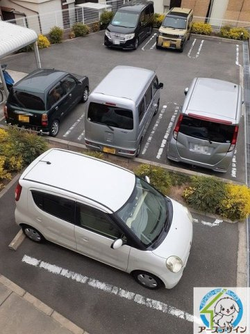 レトル・ダ・ムールの駐車場