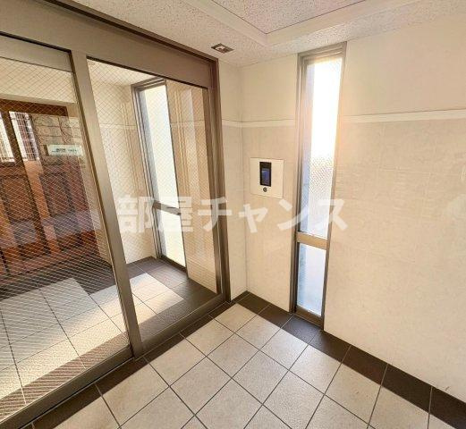 S-FORT神宮南のエントランス