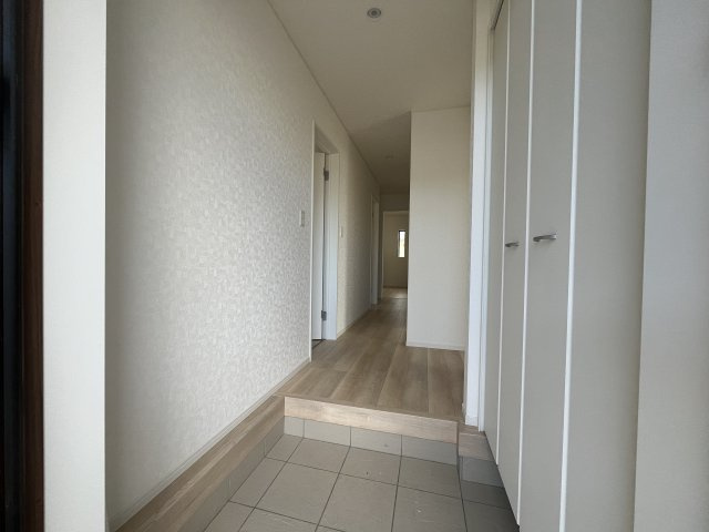 【玄関】 | 上里町嘉美第4   クレイドルガーデン　新築戸建　全8棟　5号棟